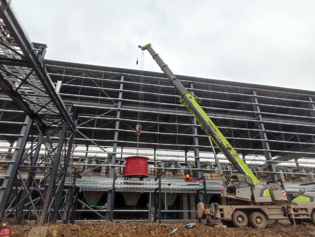 陽(yáng)新項(xiàng)目E2F電氣室車間一次性送電成功(圖2) 圖片