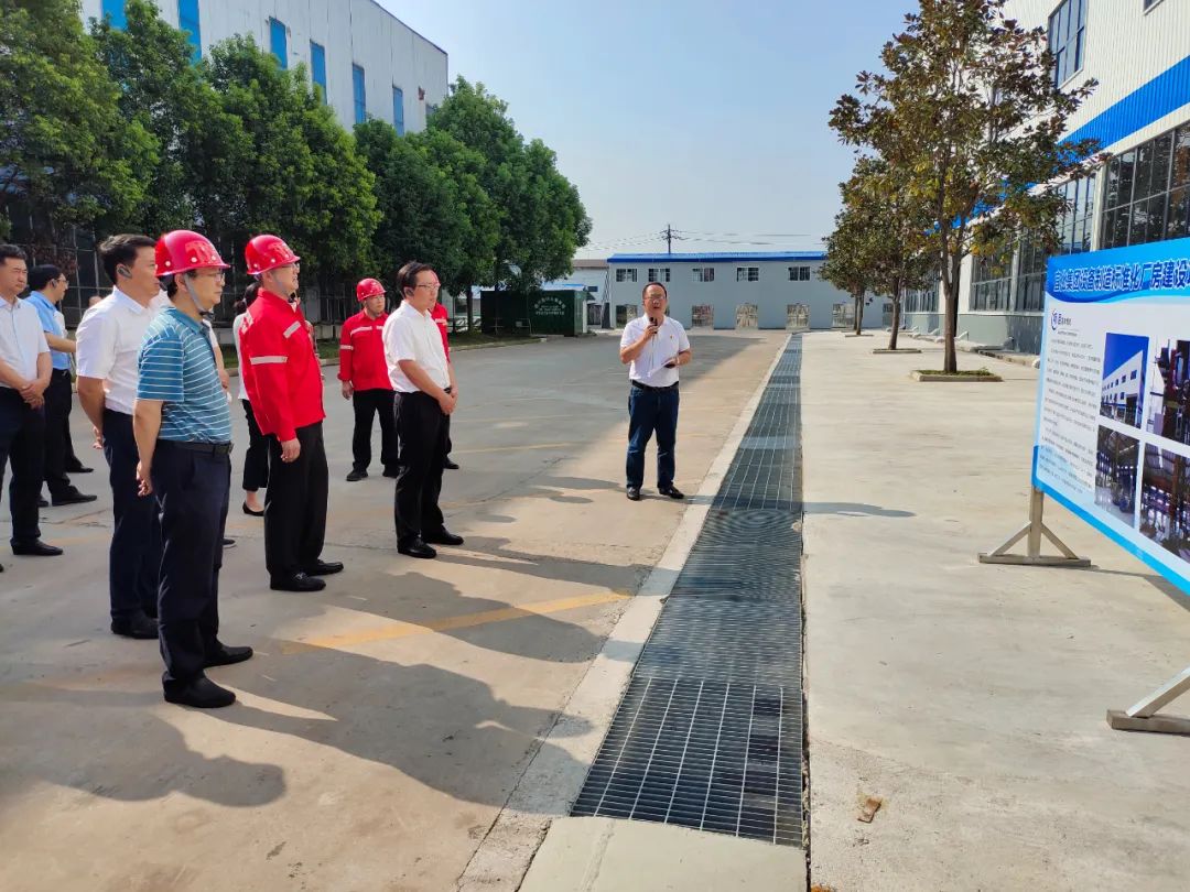 現(xiàn)場(chǎng)觀摩！猇亭區(qū)二季度項(xiàng)目拉練活動(dòng)走進(jìn)化機(jī)公司設(shè)備制造標(biāo)準(zhǔn)化廠房建設(shè)項(xiàng)目