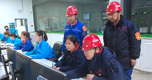 內(nèi)蒙宜化:安全生產(chǎn)“回頭看” 確保隱患全“清零”(圖3) 內(nèi)蒙宜化:安全生產(chǎn)“回頭看” 確保隱患全“清零”(圖3)