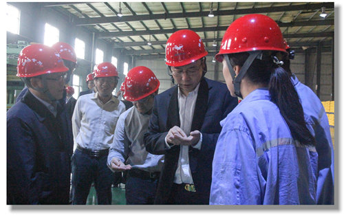 建行總行嚴(yán)達(dá)峰一行到宜化集團(tuán)調(diào)研指導(dǎo)(圖1) 建行總行嚴(yán)達(dá)峰一行到宜化集團(tuán)調(diào)研指導(dǎo)(圖1)