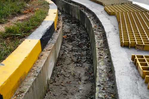 熱火朝天！集團(tuán)總部140余人到股份公司氯堿分廠開展勞動(圖5)