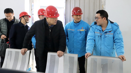袁衛(wèi)東到股份、楚星和新項目現(xiàn)場調(diào)研(圖2)