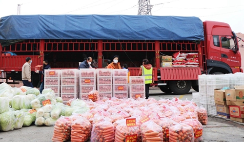 情義無價(jià)！山西蘭花公司采購一批生活物資馳援宜化(圖2)