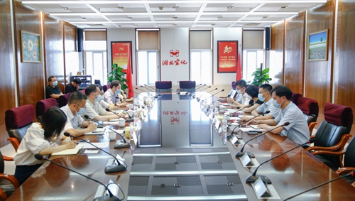 中國信保湖北分公司黨委書記、總經(jīng)理劉正茂一行到訪宜化集團(圖1)