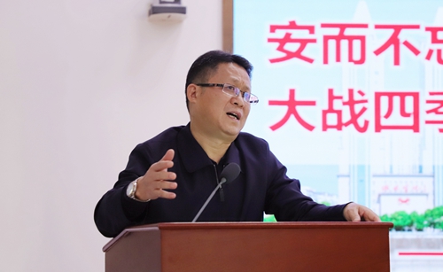 王大真到松滋肥業(yè)、楚星公司、新材料公司和股份公司現(xiàn)場調(diào)研(圖5)