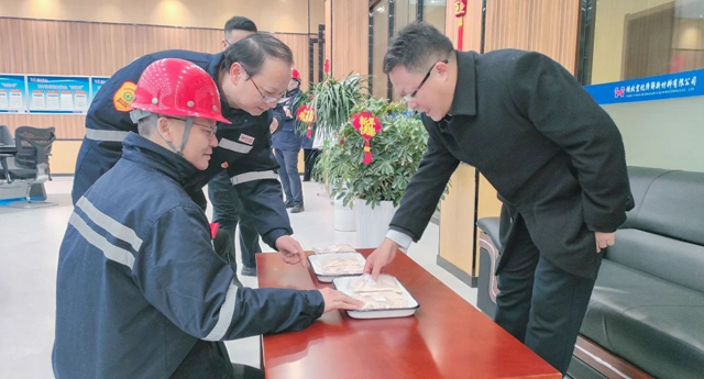 大年初一，王大真到田家河新項目和分子公司走訪慰問(圖4)