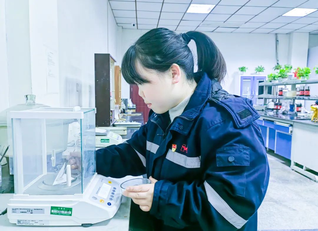 【宜化榜樣】松滋肥業(yè)周春玲：勤于學(xué)，善于思，敏于行(圖4)