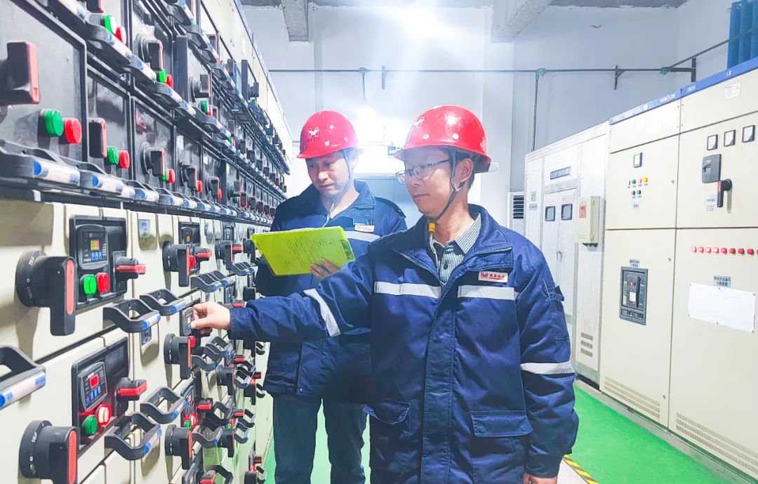 【宜化榜樣】楚星公司江剛：扎根一線，保障電氣設(shè)備平穩(wěn)運(yùn)行(圖3)
