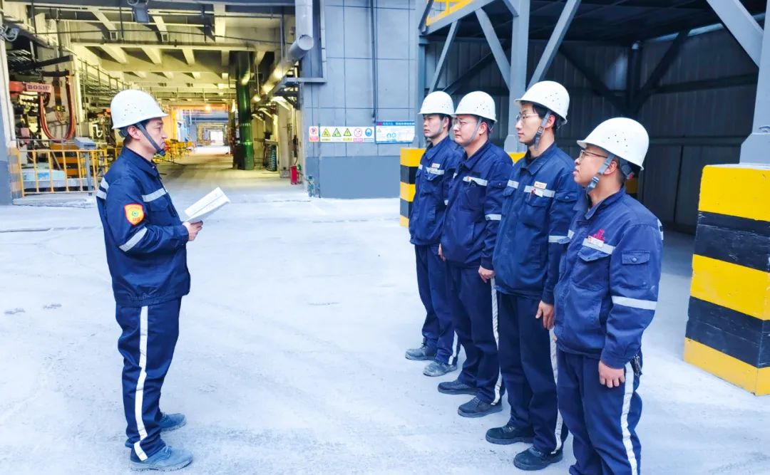 新疆宜化電石車間二一班：強化班組建設(shè)，筑牢基層基石(圖4)