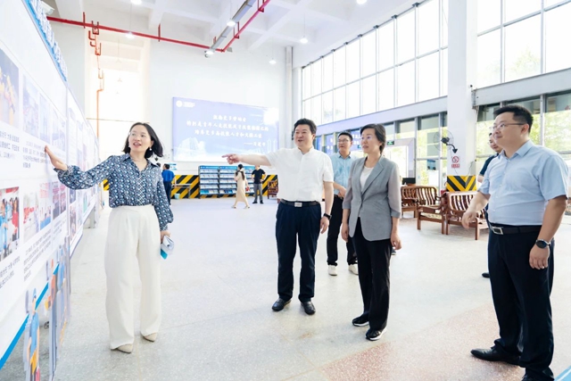 湖北省人社廳黨組書(shū)記、廳長(zhǎng)李述永到宜化實(shí)訓(xùn)基地調(diào)研