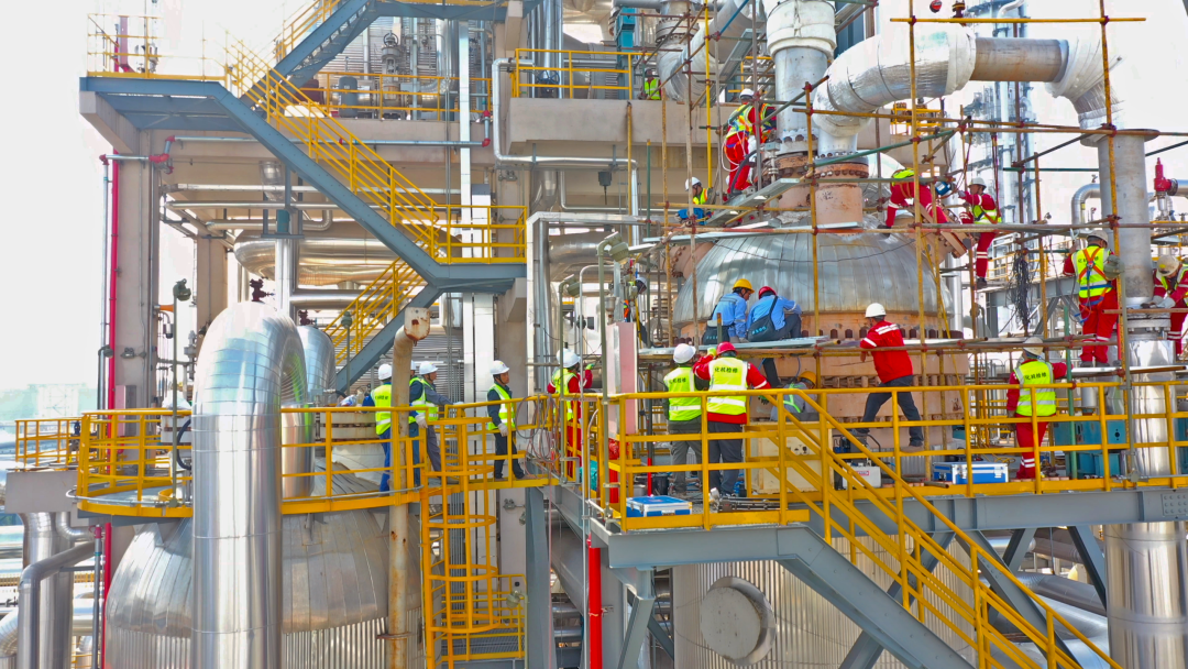 化機(jī)公司圓滿完成新宜化工變換爐大修任務(wù)(圖2) 化機(jī)公司圓滿完成新宜化工變換爐大修任務(wù)(圖2)