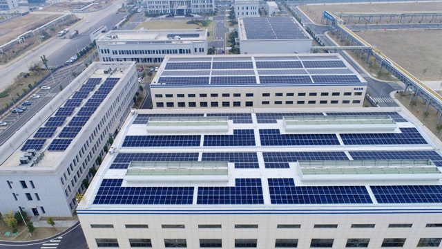 新宜化工3MWp光伏項目順利并網(wǎng)發(fā)電(圖1) 新宜化工3MWp光伏項目順利并網(wǎng)發(fā)電(圖1)