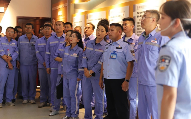 聯(lián)化公司開(kāi)展警示教育筑牢廉潔防線(xiàn)(圖1)