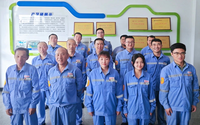 新疆宜化5個班組獲評準(zhǔn)東開發(fā)區(qū)安全管理標(biāo)準(zhǔn)化班組(圖1)