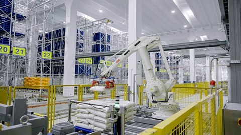 宜化集團(tuán)2025年“質(zhì)量月”活動(dòng)圓滿收官，數(shù)智賦能筑基強(qiáng)鏈成效明顯(圖1)