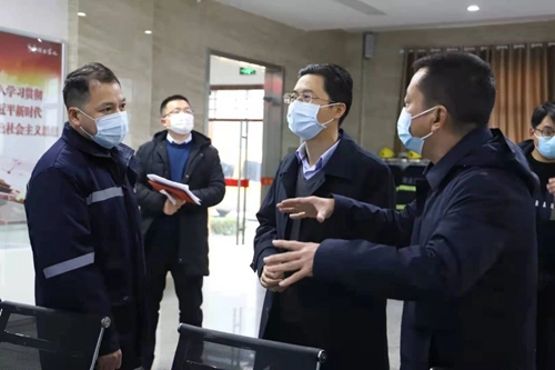 宜都市委副書記、市長李澤剛到楚星公司慰問市拔尖人才