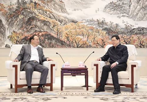 寧德時代在鄂投資布局新能源汽車動力電池產(chǎn)業(yè)！應勇王忠林與曾毓群座談