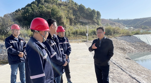 王大真到松滋肥業(yè)、楚星公司、股份公司和新項目現(xiàn)場調(diào)研