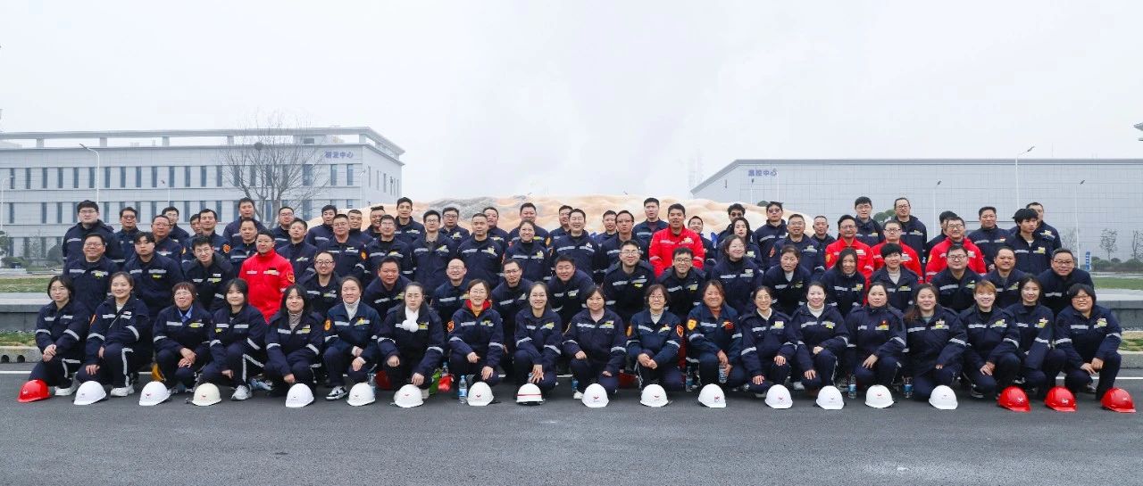 凝聚奮進(jìn)力量，股份公司干部職工參觀田家河新項(xiàng)目